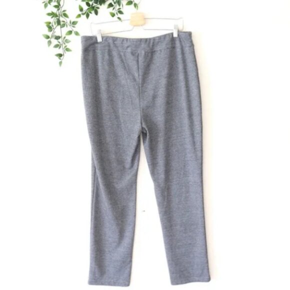 Chico's Black & White Pull on Elastic Pants - Size 2 - Picture 3 of 4